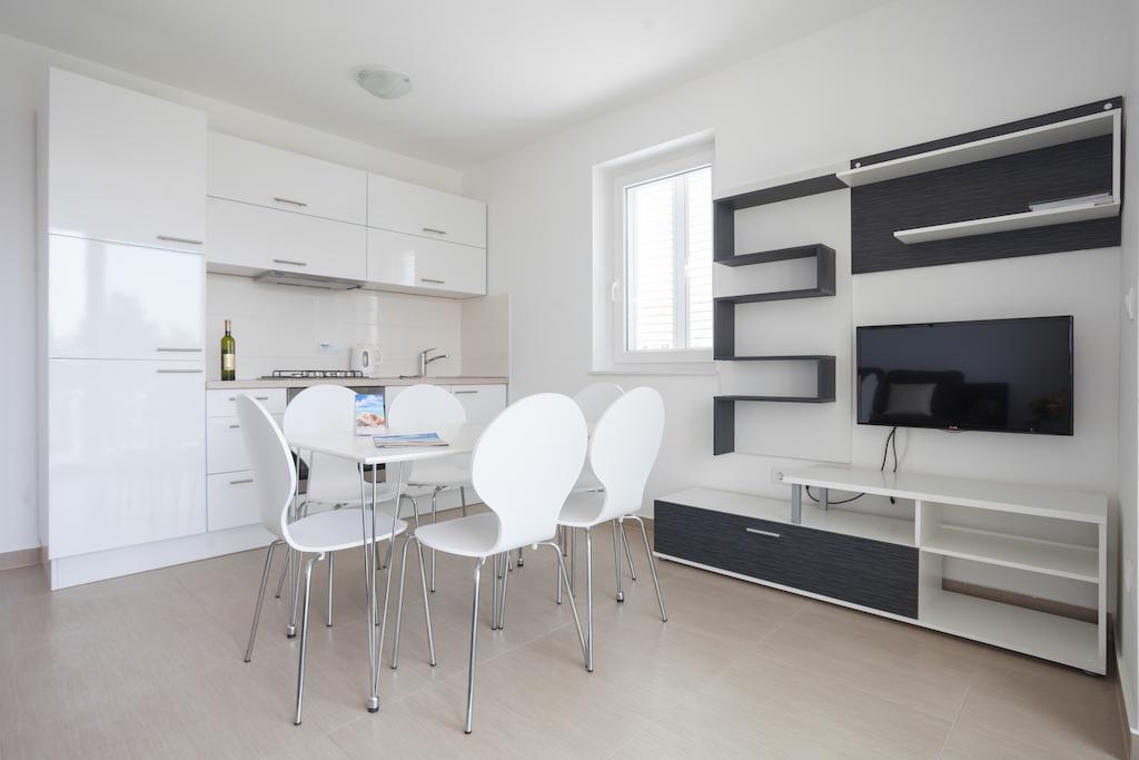 Apartments Lofiel Novalja Habitación foto